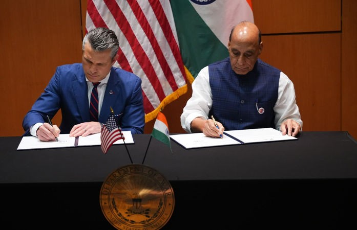 India-US 10-year defence agreement: ભારત અને અમેરિકાએ કર્યો 10 વર્ષનો સંરક્ષણ કરાર, સૈન્ય સહયોગ અને ટેક્નોલોજી ભાગીદારી વધુ મજબૂત બનશે 1 qydg65zi