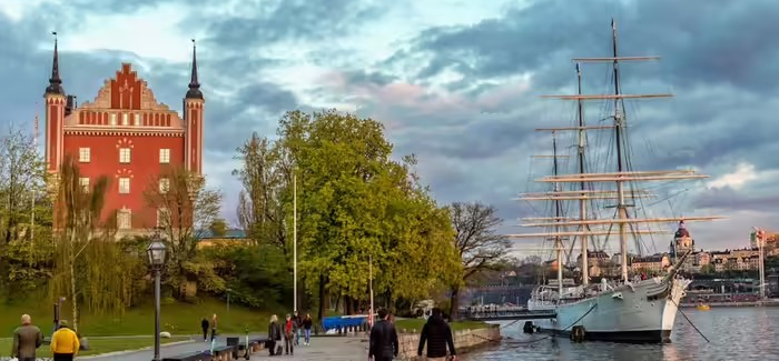 Sweden Visa For Indians: આ યુરોપિયન દેશ નોકરીઓ માટે H-1B કરતાં વધુ સારા વિઝા આપે છે; કેવી રીતે મેળવવું તે જાણો. 1 s75qet6d
