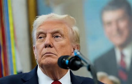 US government shutdown: અમેરિકામાં શટડાઉન: સરકારી કામગીરી બંધ, ટ્રમ્પને પૂરતા મત મળ્યા નહીં 1 th 2025 10 01T104044.479