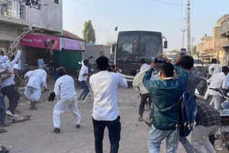 violence erupts at aaps kisan mahapanchayat in botad