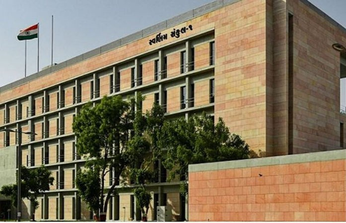 Gujarat Digital Signature Birth Death Certificate: ગુજરાતમાં હવે ડિજિટલ સહીવાળા જન્મ-મરણના પ્રમાણપત્રો ફરજિયાત માન્ય, રાજ્યમાં એકસૂત્રતા લાવવા સરકારનો મોટો નિર્ણય 1 vm40d9gs