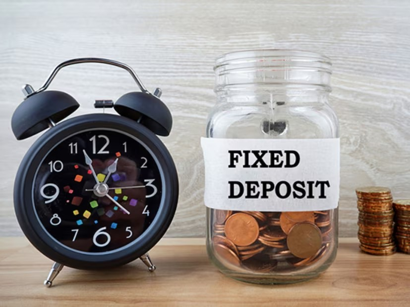 PPF vs FD Investment: રોકાણનો મોટો સવાલ: PPF કે FD? ૧૫ વર્ષમાં કયો વિકલ્પ આપશે સૌથી વધુ રિટર્ન અને ટેક્સ ફ્રી નફો? 1 PPF vs FD Investment