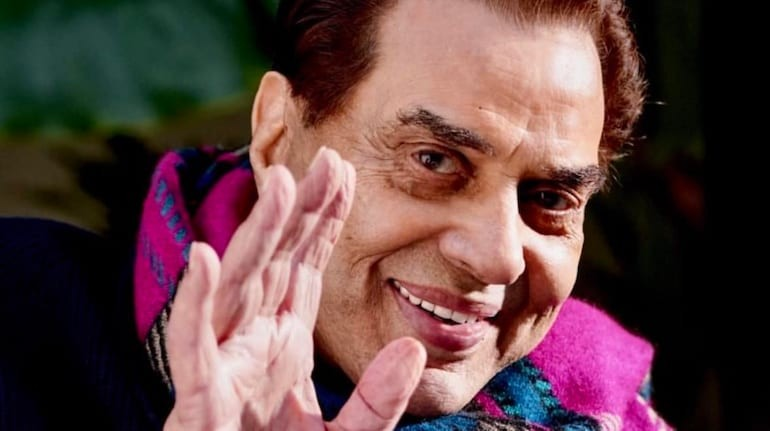 Dharmendra Personal Life Career: અલવિદા 'હી-મેન': ધર્મેન્દ્રની ૬ દાયકાની સફર, શોલેના 'વીરૂ'નો આઇકોનિક રોલ અને અંગત જીવનના ચર્ચિત કિસ્સાઓ 1 Dharmendra Personal Life Career
