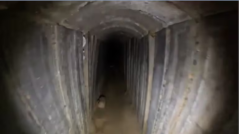 IDF Hamas Rafah Tunnel Discovery: યુદ્ધવિરામ છતાં કાર્યવાહી: ઇઝરાયલે રફાહમાં ૭ કિલોમીટર લાંબી હમાસની વિશાળ ટનલ શોધી, ૮૦ રૂમનો દાવો! 1 IDF Hamas Rafah Tunnel Discovery