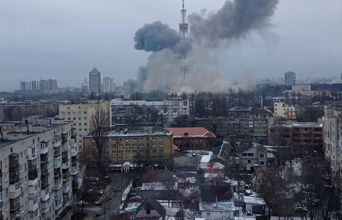 Ukraine drone attack: યુક્રેનનો રશિયા પર મોટો ડ્રોન હુમલો, બ્લેક સી પોર્ટ તુઆપ્સેમાં આગ અને ભારે નુકસાન 1 g5snbpop