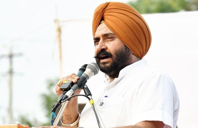 Punjab News: લુકઆઉટ નોટિસ છતાં MLA વિદેશ ફરાર! દુષ્કર્મના આરોપમાં ઘેરાયેલા હરમીત સિંહ પઠાણમાજરાનો ઓસ્ટ્રેલિયાથી મોટો દાવો: 'જામીન મળશે તો જ પાછો આવીશ, આ રાજકીય ષડયંત્ર છે' 1 h4g6efbb