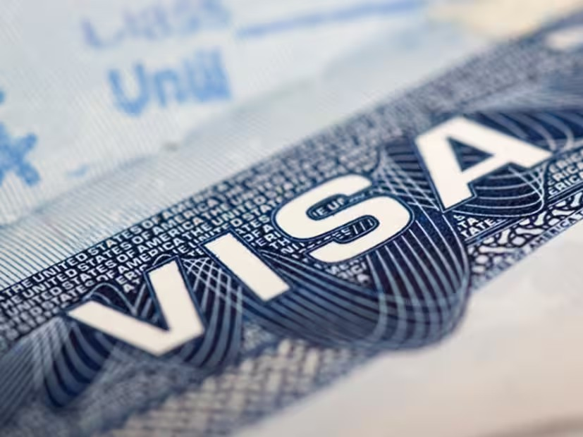 H-1B Visa Knowledge Transfer Policy: ટ્રમ્પની નવી H-1B વિઝા પોલિસી: અમેરિકી કર્મચારીઓને ટ્રેન કરવા માટે જ વિદેશી સ્કિલ્ડ વર્કર્સને વિઝા મળશે! 1 H-1B Visa Knowledge Transfer Policy