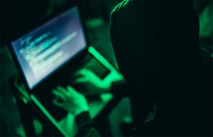Digital Arrest Cyber Fraud Bangalore: સાયબર ફ્રોડનો સૌથી મોટો કિસ્સો: બેંગ્લુરુમાં સોફ્ટવેર એન્જિનિયર મહિલાને ૬ મહિના 'ડિજિટલ અરેસ્ટ' રાખી ₹૩૨ કરોડની છેતરપિંડી 1 Digital Arrest Cyber Fraud Bangalore