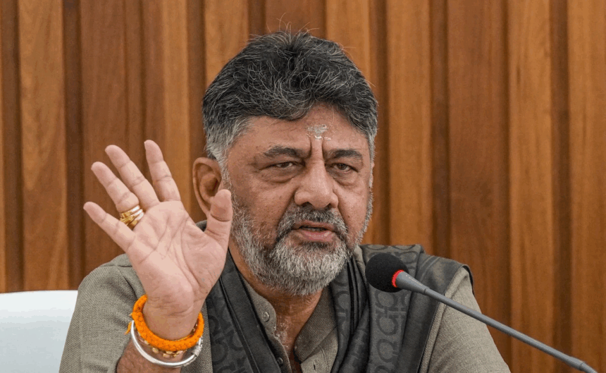 DK Shivakumar Assets: દેશના બીજા સૌથી ધનિક MLA: ₹૧૪૧૩ કરોડની સંપત્તિ ધરાવતા ડીકે 'સંકટમોચક'નો રાજકીય સફર 1 DK Shivakumar Assets