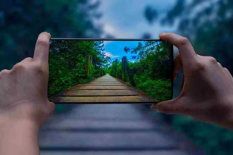 Smartphone Display Types