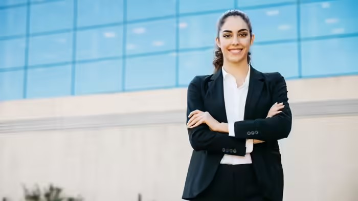 LLB vs LLM course: ગ્રેજ્યુએશન કે માસ્ટર્સ? કાયદાના વિદ્યાર્થીઓ માટે LLB અને LLM માંથી કયો વિકલ્પ છે બેસ્ટ? જાણો સંપૂર્ણ વિગત 1 LLB vs LLM course