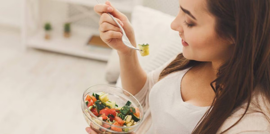 Empty Stomach Health: વજન ઘટાડવા ભૂખ્યા રહેવું યોગ્ય છે?: ખાલી પેટ રહેવાથી સ્વાસ્થ્ય પર શું અસર થાય છે, જાણો ડાયટિશિયન પાસેથી 1 Empty Stomach Health