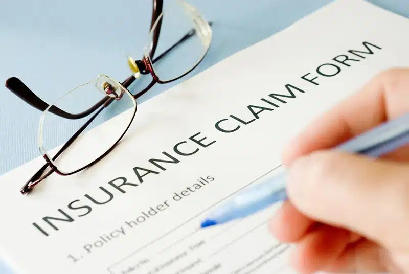 Insurance Claim Rules: ડ્રાઇવિંગ લાઇસન્સની મુદત પુરી થયા બાદ જો અકસ્માત થાય તો તે સ્થિતિમાં શું થાય ? કયા સંજોગોમાં વીમા દાવા મંજૂર કરવામાં આવે છે? વીમા દાવાઓ માટેની શરતો શું છે? 1 Insurance Claim Rules