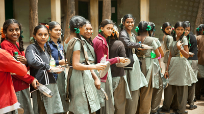 School Dropout Education Plan: ડ્રોપઆઉટ ઘટાડવા સરકારનો માસ્ટર પ્લાન! શિક્ષણ મંત્રાલય ફેલ થયેલા ૫૦ લાખ વિદ્યાર્થીઓને કરશે ટ્રેક, NIOS દ્વારા ધોરણ ૧૨ સુધીનો અભ્યાસ કરાવશે પૂરો 1 school education new changes in 2026
