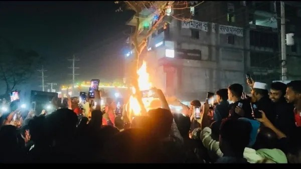 Bangladesh Hindu persecution 2025: બાંગ્લાદેશમાં કંઈપણ થાય તો તેનો રોષ હિંદુઓ ઉપર જ ઉતારવામાં આવે છે, અને જુવો શું શું કરવામાં આવે છે હિંદુઓ સાથે ? 1 Bangladesh Hindu persecution 2025
