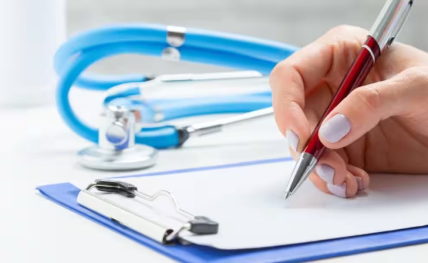 NMC guidelines for medical prescriptions: ડોક્ટરોની 'ગોળ-ગોળ' લિપિ પર બ્રેક! હવે પ્રિસ્ક્રિપ્શનમાં લખવા પડશે ચોખ્ખા અક્ષરો, NMC એ જાહેર કરી નવી ગાઈડલાઈન 1 NMC guidelines for medical prescriptions