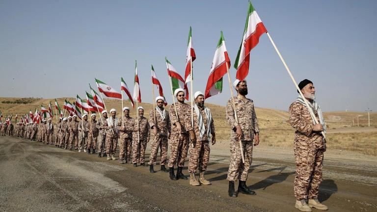 Iran IRGC Terrorist Listing: યુરોપનો ઈરાન પર સર્જિકલ સ્ટ્રાઈક જેવો નિર્ણય: IRGC ને આતંકવાદી સંગઠન જાહેર કરી ISIS અને અલ-કાયદાની યાદીમાં મૂક્યું, જાણો આ ઐતિહાસિક પગલાથી દુનિયાભરમાં શું થશે અસર 1