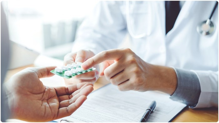 Aspirin Overdose Risks: શું તમે પણ રોજ એસ્પિરિન લો છો? ડોનાલ્ડ ટ્રમ્પના કિસ્સા પરથી જાણો તેના ખતરનાક સાઈડ ઈફેક્ટ્સ 1 0a031kah