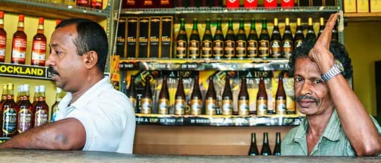 Liquor License Process: દારૂની દુકાન ખોલવી છે? તો જાણી લો આ કડક નિયમો; લાયસન્સ મેળવવાની પૂરી પ્રોસેસ અને વાર્ષિક કમાણીનો આંકડો તમને ચોંકાવી દેશે 1 1ejmsqck