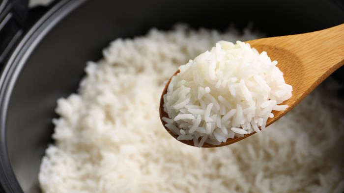 Rice Consumption Health Effects: શું વજન ઘટાડવા માટે ચોખા છોડવા જરૂરી છે? ડૉક્ટરે જણાવી ચોંકાવનારી હકીકત 1 4h8lyu7e