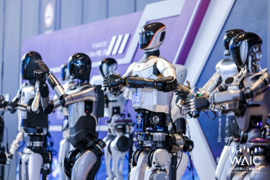 China Humanoid Robot Sales: રોબોટિક્સમાં ચીનનો દબદબો: ટેસ્લાને પછાડી ચીનની કંપની બની નંબર વન, હ્યુમનોઇડ રોબોટ વેચવામાં અમેરિકા કરતા ૧૦ ગણી આગળ નીકળી 1 9vjogfgx