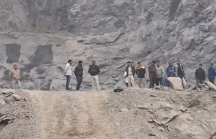 Odisha Mine Blast Tragedy: ઓડિશાના ઢેંકનાલમાં ખાણ ધડાકાથી ફફડાટ! અનેક મજૂરો ફસાયા હોવાની ભીતિ, ગેરકાયદેસર ખનન અને વિસ્ફોટથી સર્જાયો મોતનો માતમ, જાણો લેટેસ્ટ અપડેટ 1 Screenshot 4 1 2026 12416 www.amarujala.com