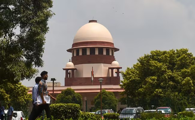 Supreme Court General Category: અનામત કે મેરિટ? સુપ્રીમ કોર્ટનો 'જનરલ કેટેગરી' પર ઐતિહાસિક ચુકાદો, સુપ્રીમ કોર્ટે 'ઓપન કેટેગરી' ની વ્યાખ્યા કરી સાવ સ્પષ્ટ 1 pmo7o3l9