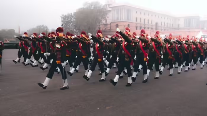 Republic Day India: ૨૬ જાન્યુઆરીનો રોચક ઇતિહાસ: જાણો બંધારણ તૈયાર હોવા છતાં તેને લાગુ કરવા માટે કેમ જોવી પડી ૨ મહિનાની રાહ, શું છે પૂર્ણ સ્વરાજ સાથેનો સંબંધ 1 vyicp7uk