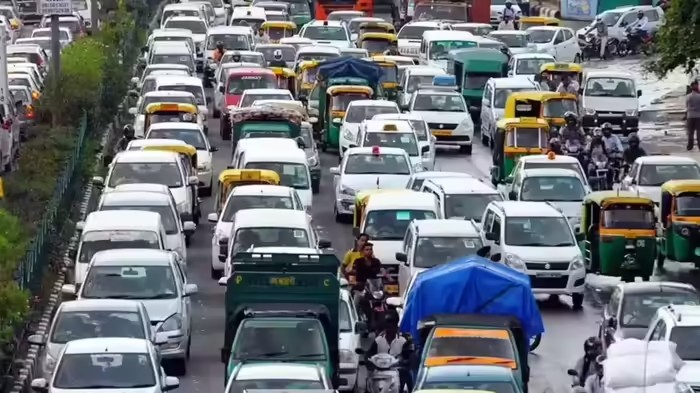 Driving License Rule Changes: વાહન ચાલકો સાવધાન: વીમા વગરના વાહનો હવે થશે સીધા જપ્ત, ટ્રાફિક નિયમોમાં મોટા ફેરફારની તૈયારીમાં સરકાર 1