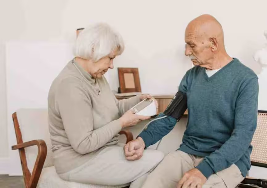Ayushman Bharat Scheme: આયુષ્માન કાર્ડ હોવા છતાં આ બીમારીઓમાં નહીં મળે મફત સારવાર, જાણી લો અહીં 1 4es5v3mv