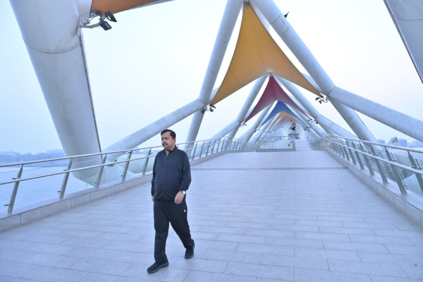 Nitin Nabin Sabarmati Riverfront Visit: અટલ બ્રિજની મુલાકાત અને ચાની ચુસ્કી: નીતિન નવીને વહેલી સવારે સાબરમતી રિવરફ્રન્ટની લીધી મજા 1 7wtayr2k