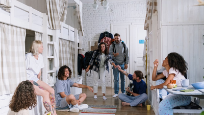 Student Housing Options in USA : અમેરિકા પહોંચ્યા પછી વિદ્યાર્થીઓ ક્યાં રહે છે? ફ્લાઇટ લેતા પહેલા જાણી લો રહેવાના વિકલ્પો 1 accomodation options in usa