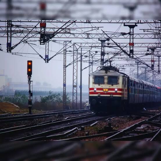 Indian Railway Reforms 2026: રેલવે રિફોર્મ: પહેલીવાર જનરલ કોચની લાઈવ ક્લીનિંગ, ફર્સ્ટ ક્લાસની જેમ થશે સાફ-સફાઈ 1 images 10