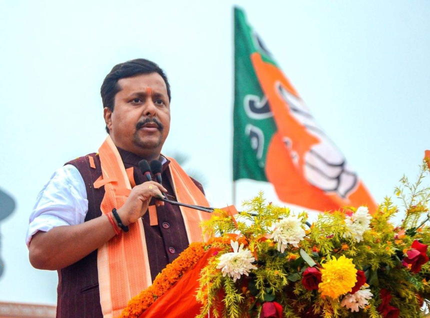 Nitin Naveen Gujarat Visit: ભાજપના 'યંગ' અધ્યક્ષ નીતિન નવીનનો ગુજરાતમાં શક્તિ પ્રદર્શન, ત્રણ દિવસીય પ્રવાસમાં એરપોર્ટથી ગિફ્ટ સિટી સુધી ભવ્ય આયોજન 1 ntdkgxjj