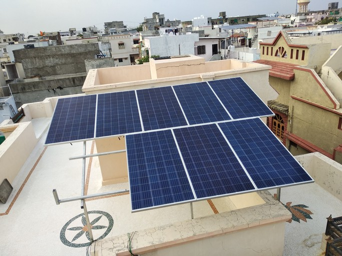 PM Surya Ghar Yojana: ૫ લોકોના પરિવાર માટે કેટલા KW ની સોલર પેનલ લગાવવી જોઈએ, તેમાં કેટલી મળશે સબ્સિડી? 1 vbcogamr