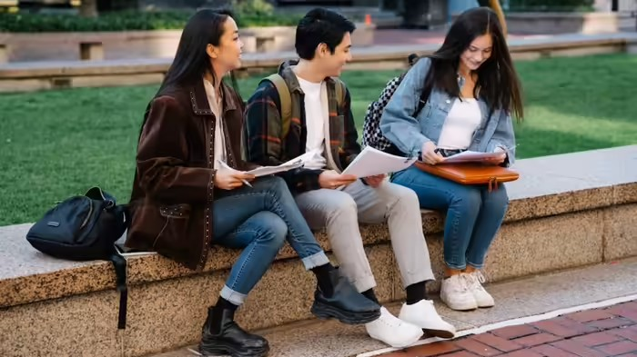 Student Friendly Countries: વિદેશમાં ભણવું છે? આ 5 દેશો છે ભારતીયો માટે સૌથી સુરક્ષિત અને 'ફ્રેન્ડલી', જર્મનીમાં તો શિક્ષણ છે બિલકુલ મફત! 1 ypvmagpn