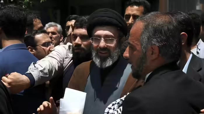 Mojtaba Khamenei New Supreme Leader Iran: મોજતબા ખામેનેઈ બન્યા ઈરાનના નવા સુપ્રીમ લીડર, ઈઝરાયેલની ધમકી વચ્ચે એસેમ્બલી ઓફ એક્સપર્ટની જાહેરાત 1 17bmq6ye
