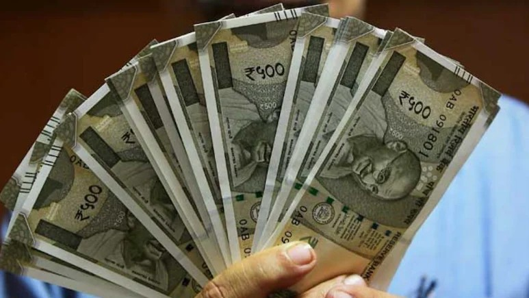 Best Government Investment Schemes: FD કરતા પણ વધારે રિટર્ન આપે છે આ સરકારી સ્કીમ, અહીં જાણો ટોપ ઇન્વેસ્ટમેન્ટ ઓપ્શન 1 20fm3dwy