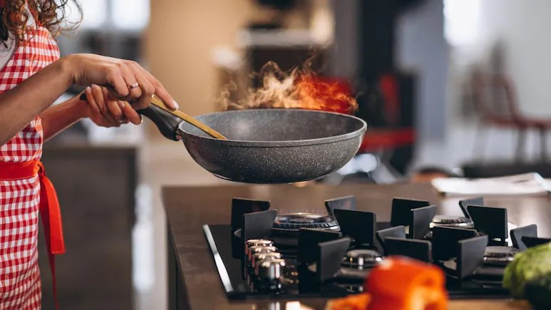 Smart Cooking Save LPG: ગેસ કંપનીએ જણાવ્યું કે કેવી રીતે બચાવી શકાય 25% સુધી LPG, તમે પણ ફોલો કરો આ આસાન ટ્રિક્સ 1 45b6lhds