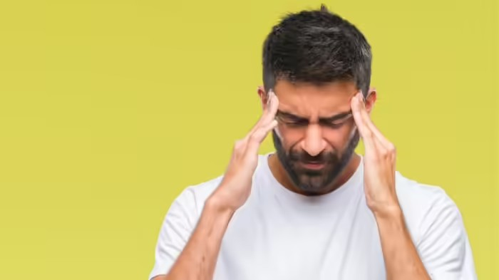 Intracranial Hypertension Symptoms: સતત થઈ રહ્યો છે માથાનો દુખાવો, દ્રષ્ટિ પણ થઈ રહી છે ધુંધળી? ક્યાંક ICP તો નથી વધી ગયું, ખતરનાક છે ઈન્ટ્રાક્રેનિયલ હાઈપરટેન્શન 1 eiq16v6e