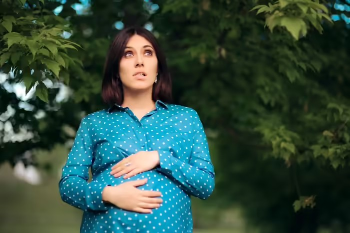 Pregnancy Health Tips: લેબર પેન કે સામાન્ય દુખાવો?: ગર્ભાવસ્થાના અંતિમ તબક્કે અનુભવાતા ફોલ્સ લેબર પેનને ઓળખો અને સમજો ક્યારે છે હોસ્પિટલ જવાનો સાચો સમય 1 j30d84si