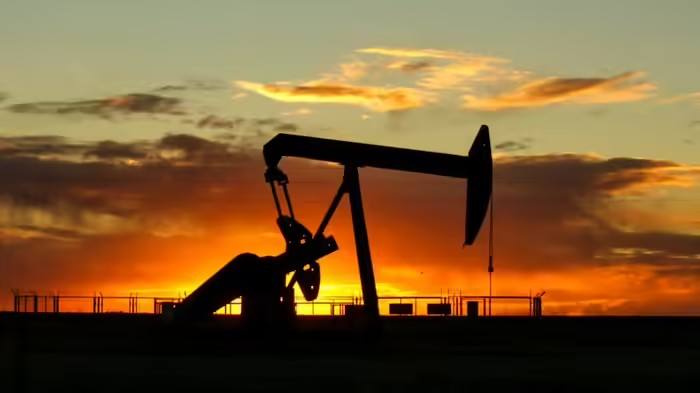History of Crude Oil: જે તેલના દમ પર દુનિયા ચાલી રહી છે, તે સૌથી પહેલા ક્યાં મળ્યું હતું? પૂરો 5000 વર્ષ જૂનો છે ઇતિહાસ 1 og1cumob