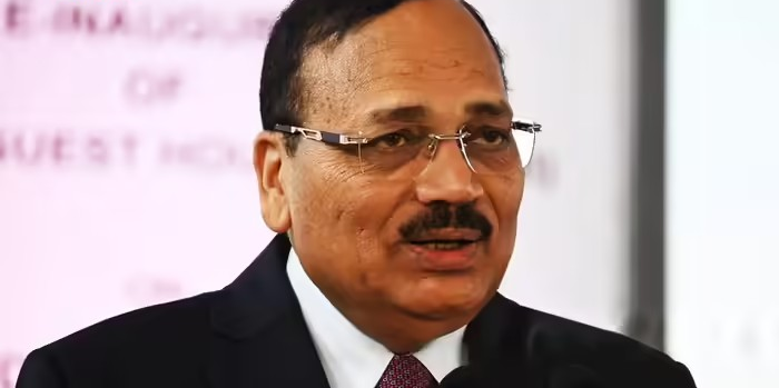 CJI Suryakant Family Court Reforms: શું કૌટુંબિક અદાલતોમાં આ કાળા કપડાં હોવા જોઈએ? સીજેઆઈ સૂર્યકાંતે કેમ ઉઠાવ્યો આ સવાલ 1 qsub78vz