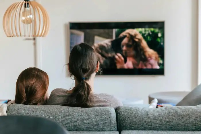 Smart TV Uses Without Internet: ઇન્ટરનેટ વિના સ્માર્ટ ટીવી નથી બની જતું ડબ્બો, આ 5 રીતોથી WiFi વગર પણ નહીં અટકે એન્ટરટેઈનમેન્ટ 1