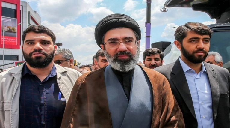 Iran Islamic Leadership Ambition: શું શિયા-સુન્નીની દીવાલ તોડીને ઈરાન બની શકશે ઈસ્લામિક વિશ્વનો નવો ખલીફા? 1 y1iob3k9