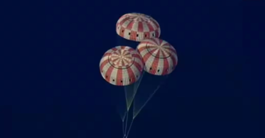 NASA Artemis II Mission Success: નાસાના Artemis IIએ રચ્યો ઈતિહાસ, ચંદ્રની ઐતિહાસિક 10 દિવસીય યાત્રા બાદ ધરતી પર પરત ફર્યા અંતરિક્ષ મુસાફરો 1 NASA Artemis II Mission Success