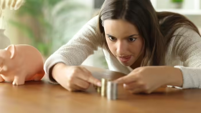 OCD Brain Health Awareness: જાણો શું છે ઓસીડી અને તે મગજની કાર્યપ્રણાલીને કેવી રીતે બદલી નાખે છે, આ લક્ષણોની ક્યારેય ન કરો અવગણના 1 OCD Brain Health Awareness