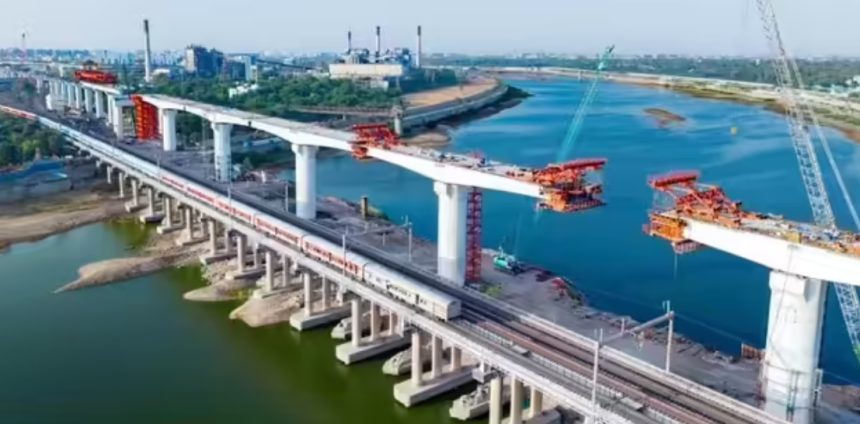 Sabarmati River Bullet Train Bridge: 12 માળની ઊંચાઈ પર દોડશે મુંબઈ-અમદાવાદ બુલેટ ટ્રેન, જાણો સાબરમતી રિવર બ્રિજનું કેટલું કામ પૂરું? 1 Sabarmati River Bullet Train Bridge