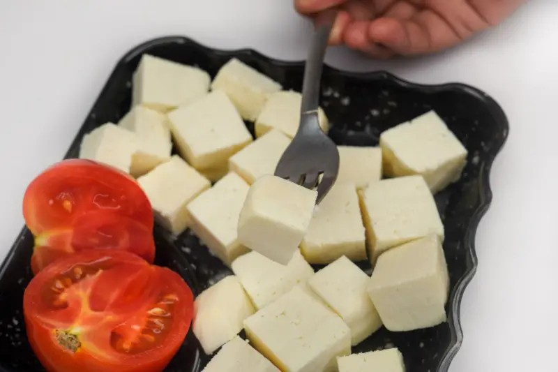 Fake Paneer Gujarat: ગુજરાતમાં પનીરનો વિવાદ અને અસલી-નકલી વચ્ચેનો તફાવત 1 eob2vk0s