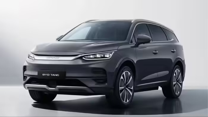 BYD Great Tang Electric SUV: એકવાર ચાર્જ કરવા પર 950 કિલોમીટર સુધી ચાલશે આ કાર, આ દેશમાં થશે લોન્ચ, જાણો ખૂબીઓ 1 iuptldzi